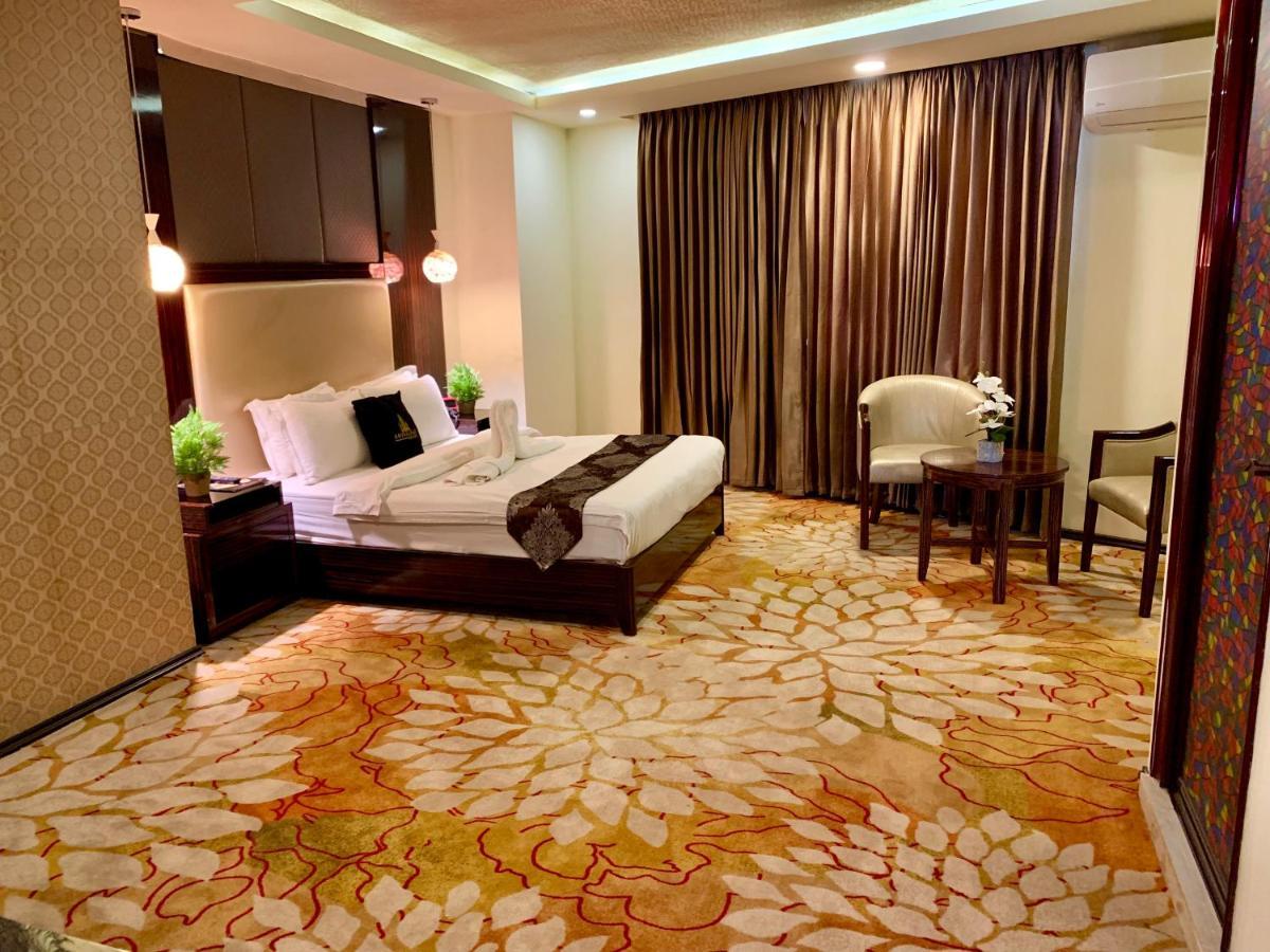 סילט Hotel Noorjahan Grand מראה חיצוני תמונה