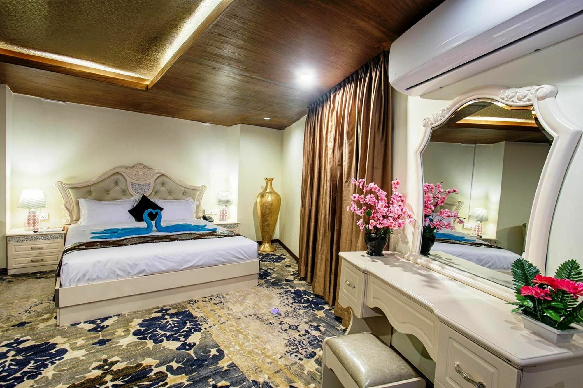 סילט Hotel Noorjahan Grand מראה חיצוני תמונה
